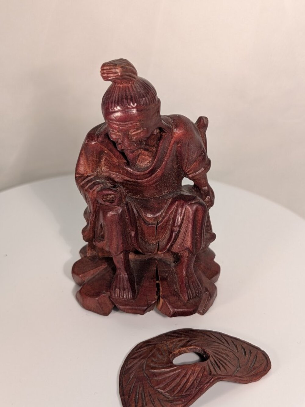 Vintage Chinese Hand-Carved Wood Seated Elderly Man Figure with Removable Hat - Picture 4 of 10